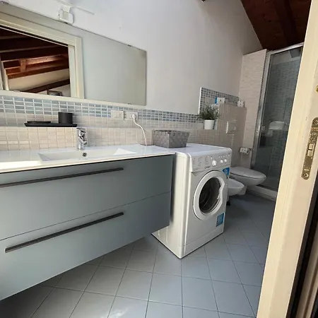 La Casa Del Pittore Apartment Como